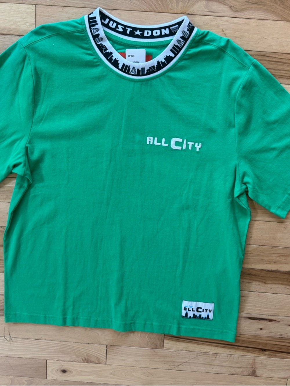 AllCity Green Graphic Tee with Contrast Collar Mens  size M